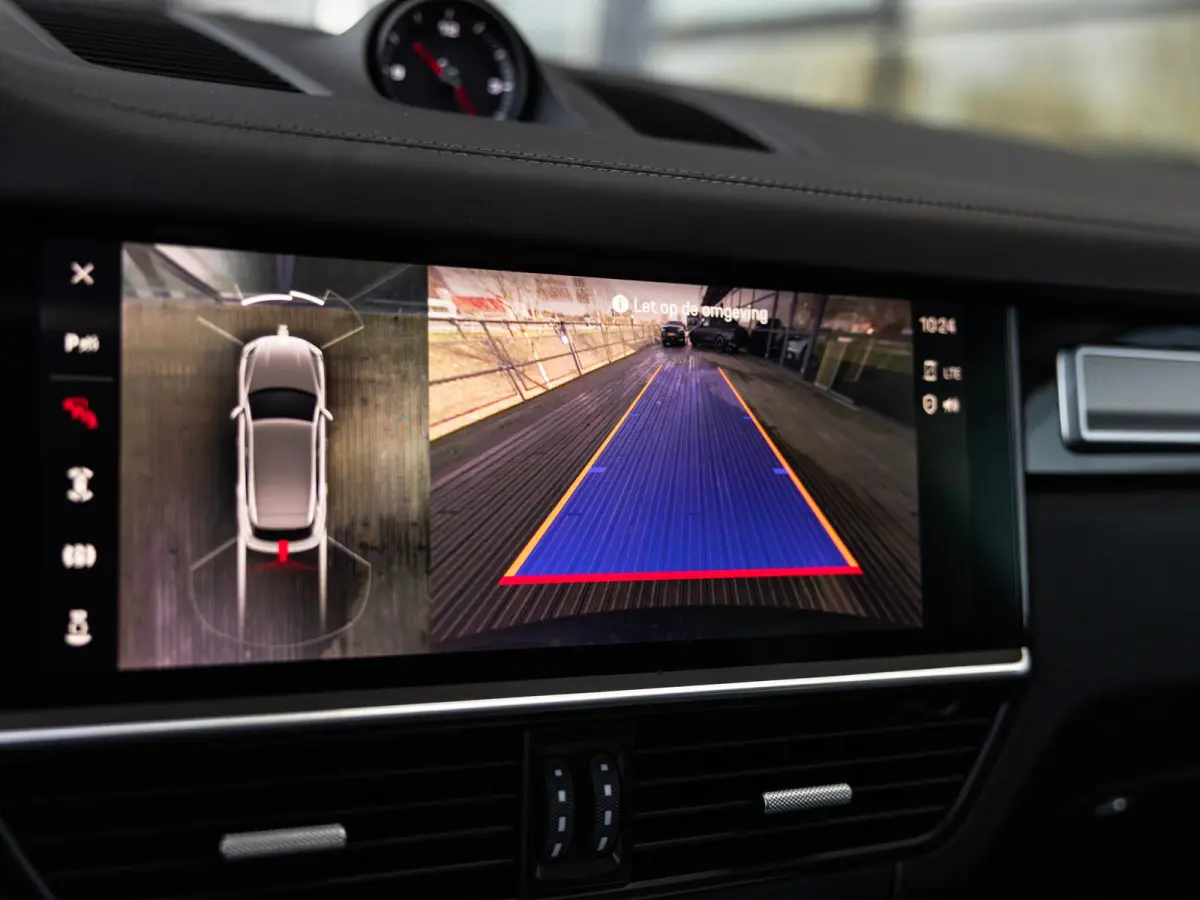3.0 E-Hybrid Platinum Edition | SPORTDESIGN | SPORTCHRONO | MOONLIGHTBLUE | ELEKTR. TREKHAAK | SOFTCLOSE | ADAPTIVE CRUISE CONTROL | HEAD-UP | BOSE | 22 INCH | PASM LUCHTVERING | PANORAMA/SC