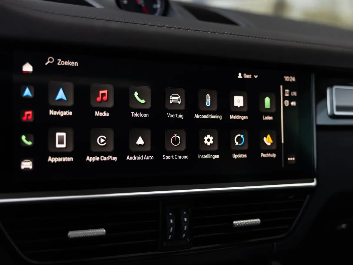 3.0 E-Hybrid Platinum Edition | SPORTDESIGN | SPORTCHRONO | MOONLIGHTBLUE | ELEKTR. TREKHAAK | SOFTCLOSE | ADAPTIVE CRUISE CONTROL | HEAD-UP | BOSE | 22 INCH | PASM LUCHTVERING | PANORAMA/SC