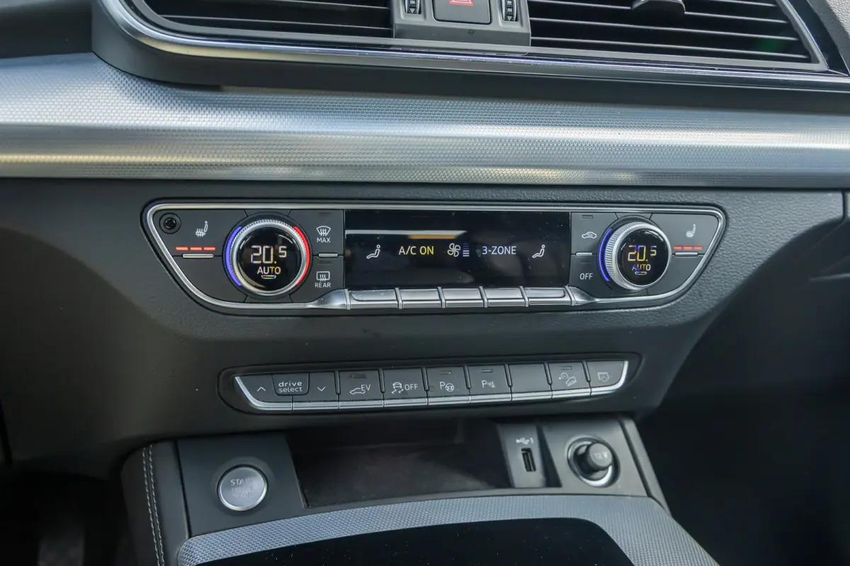 55 TFSI e S edition | Pano | Massage | Leder | Luchtvering | 360 camera | B&O o | 20'' | Cruise adaptief | Apple Carplay/Android Auto | Stoel+stuur verwarming | Apple Carplay/Android Auto|te