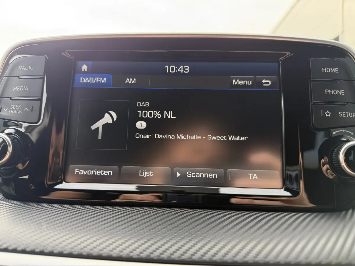 1.6 GDI Comfort (Trekhaak - Camera - Automatische Airco - Navigatie via APP - 17"incl 4S)