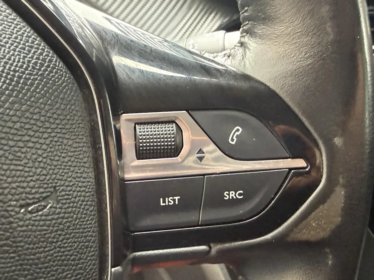 1.2 PureTech Blue Lease Active | Navigatie | Airconditioning | Apple CarPlay/Android Auto