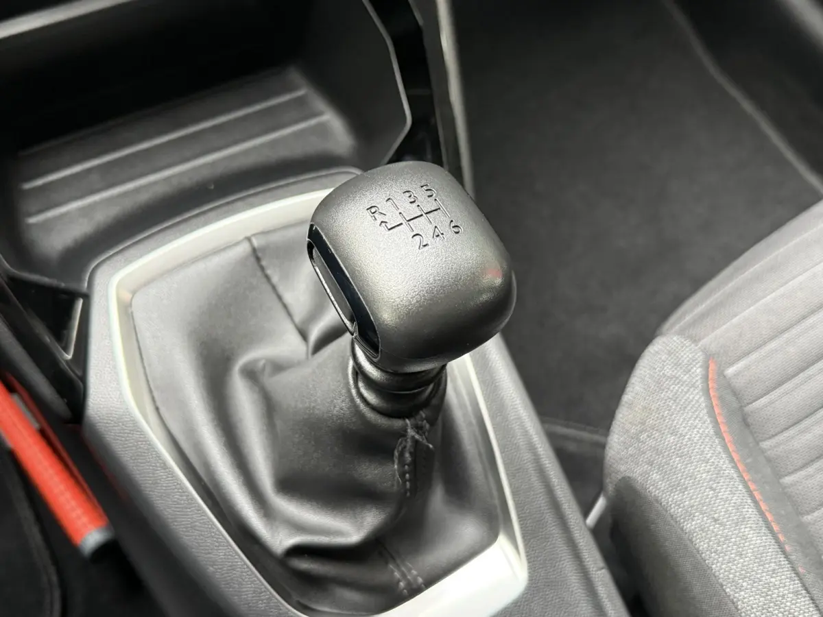 1.2 PureTech Blue Lease Active | Navigatie | Airconditioning | Apple CarPlay/Android Auto
