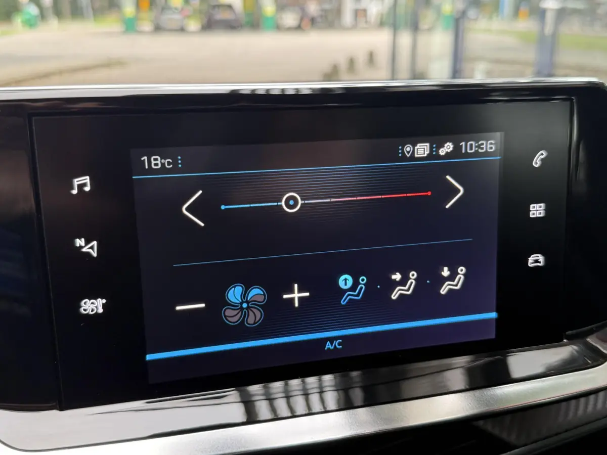 1.2 PureTech Blue Lease Active | Navigatie | Airconditioning | Apple CarPlay/Android Auto