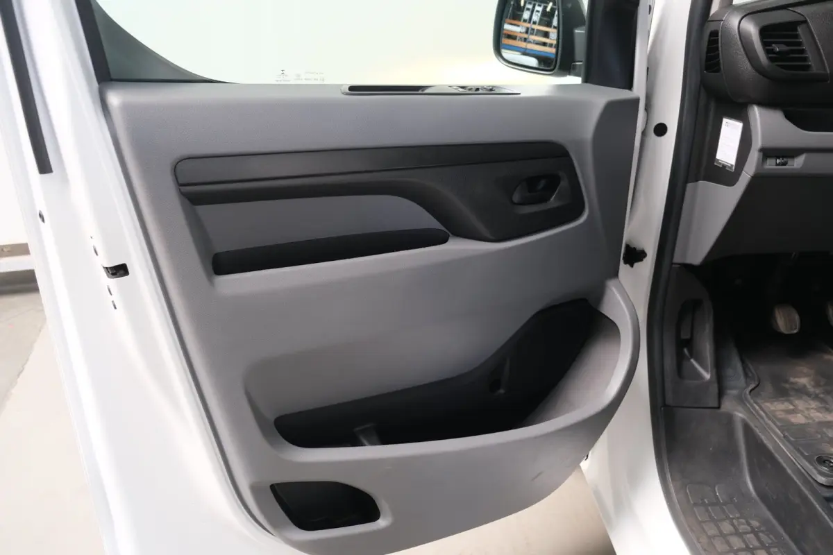 2.0 CDTI L3H1 3p Edition - N.A.P. Airco, Imperiaal, Kasten inrichting, Camera, Carplay, Navi, Trekhaak.