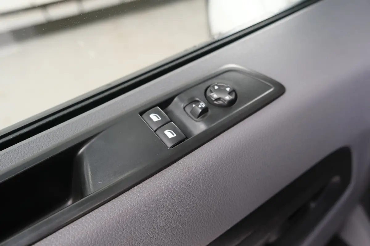 2.0 CDTI L3H1 3p Edition - N.A.P. Airco, Imperiaal, Kasten inrichting, Camera, Carplay, Navi, Trekhaak.
