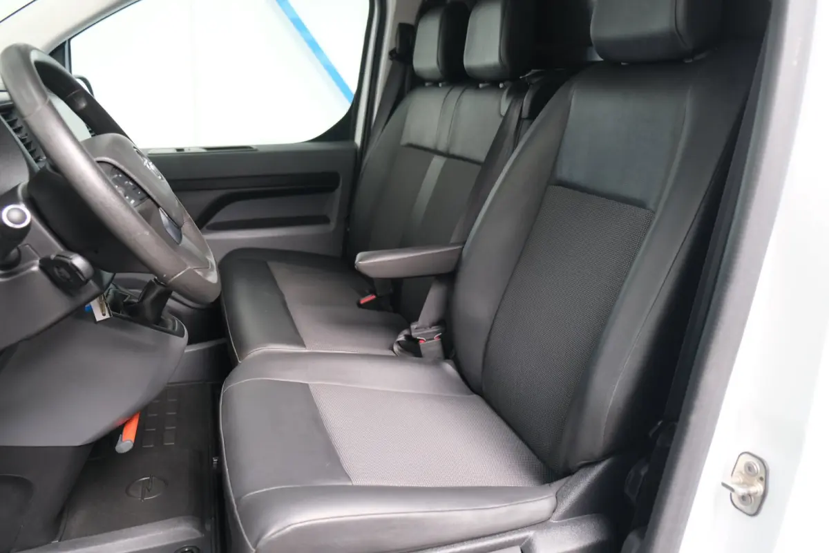 2.0 CDTI L3H1 3p Edition - N.A.P. Airco, Imperiaal, Kasten inrichting, Camera, Carplay, Navi, Trekhaak.