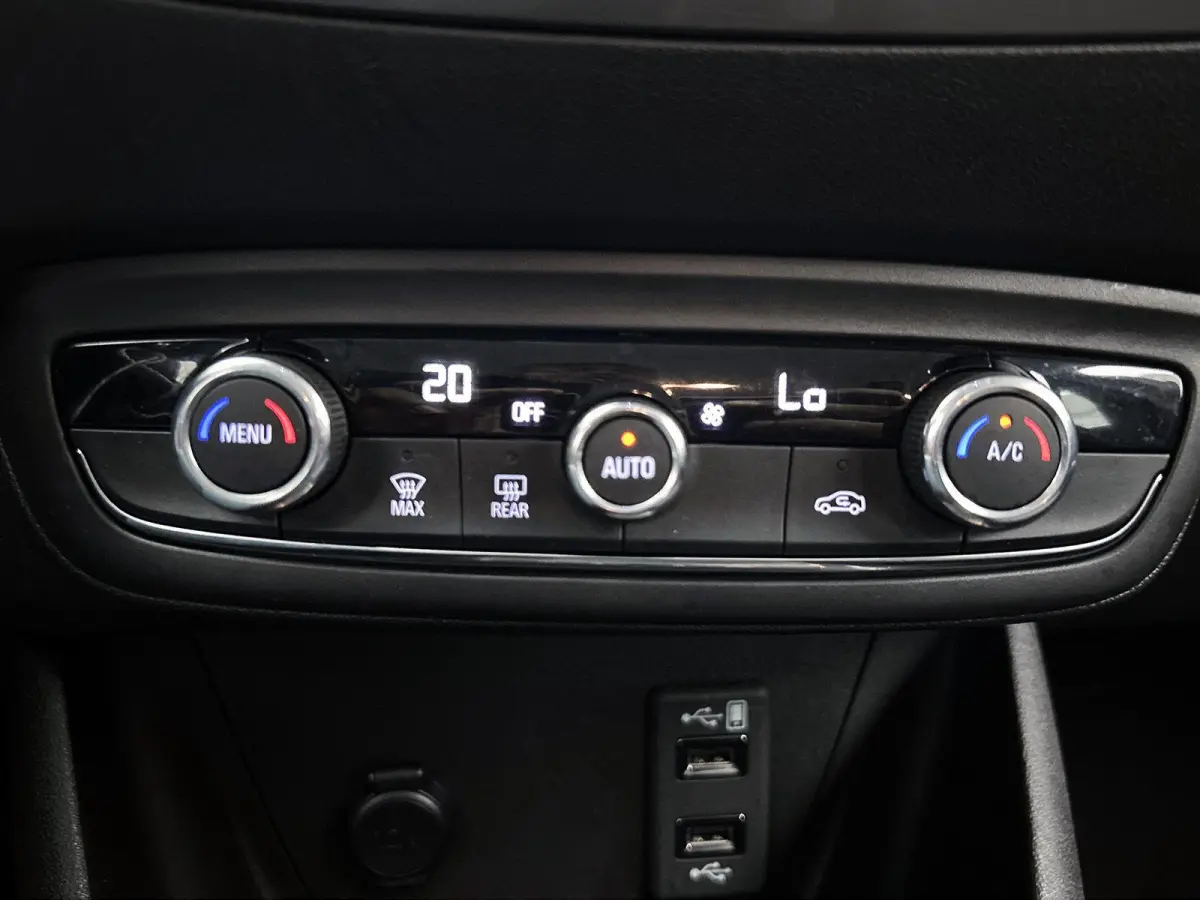 1.2 Turbo Elegance | Navigatie | Camera | Climate control