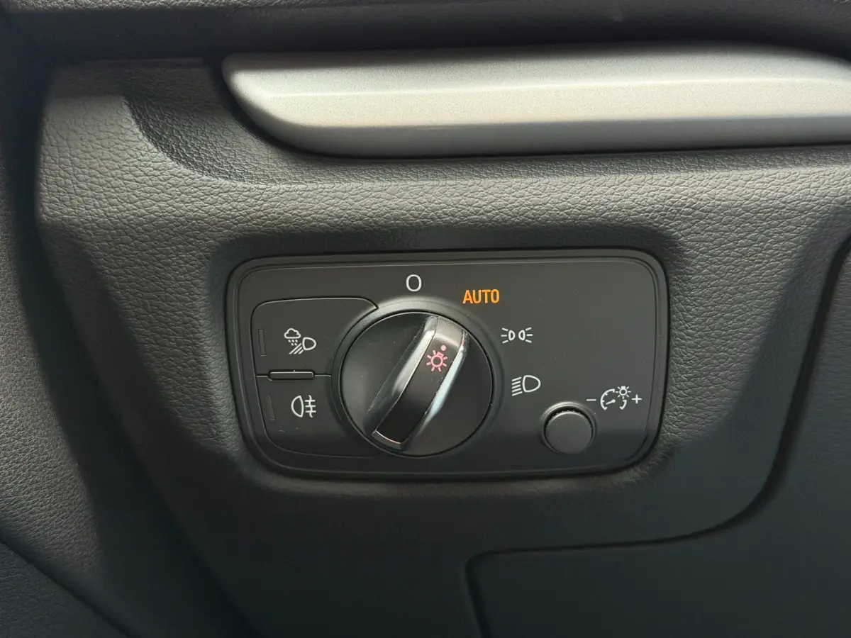 1.4 e-tron PHEV Pro Line Plus Navi LED Cruise