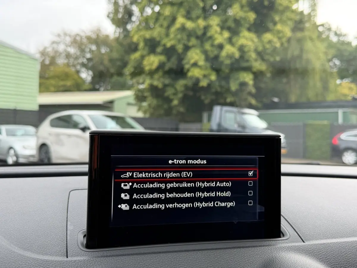 1.4 e-tron PHEV Pro Line Plus Navi LED Cruise