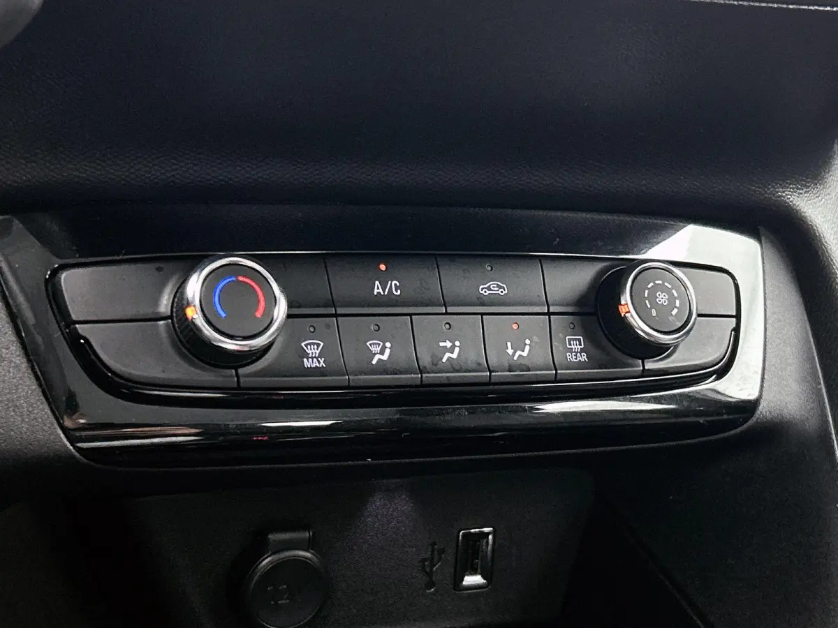 1.2 Edition 100pk Automaat | Airco | LMV | Cruise | Bluetooth | Apple Carplay/Android Auto |