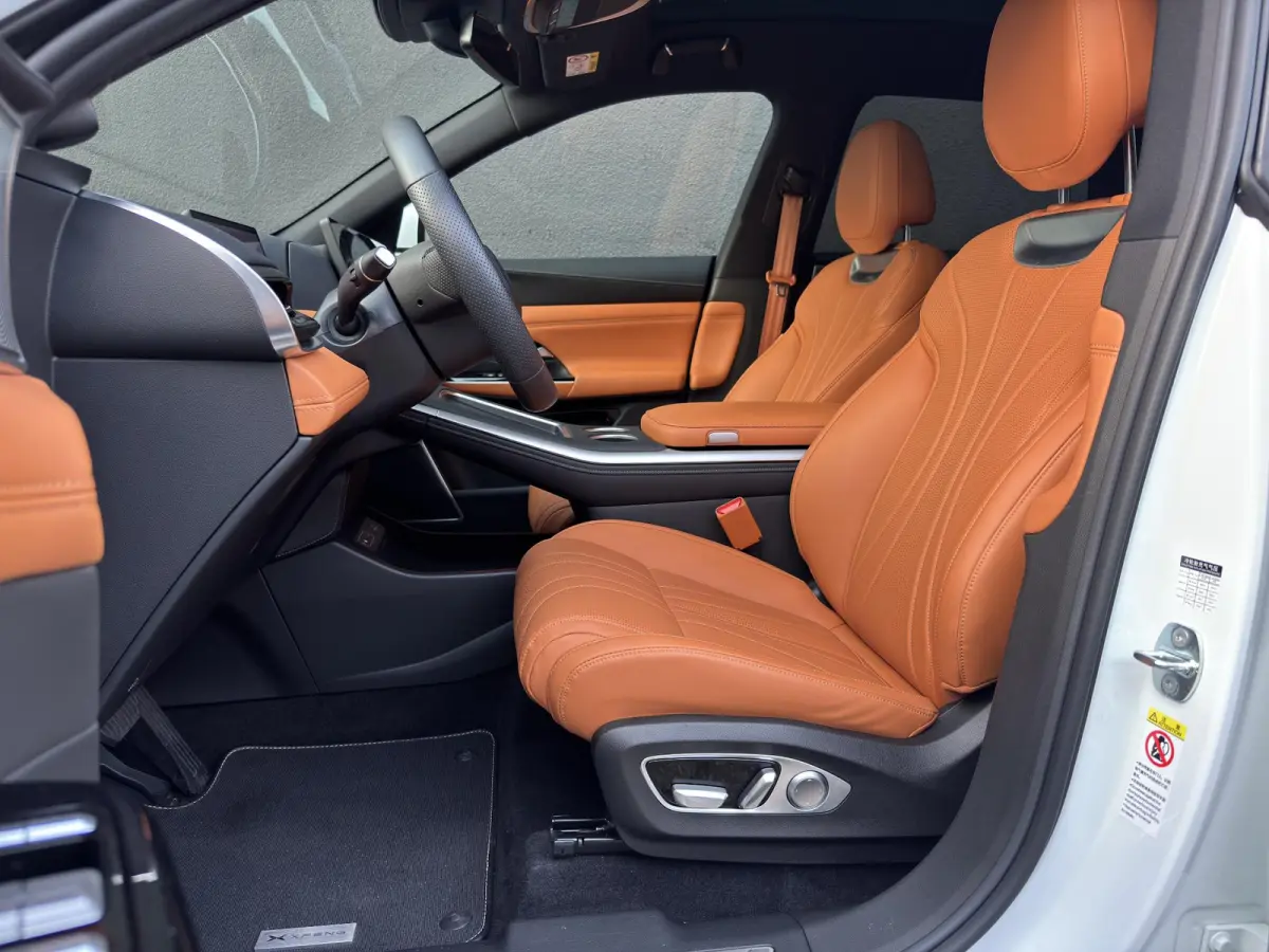 RWD Standard Range 78 kWh 460KM| Trekhaak| Xpilot| SoH 98.9%