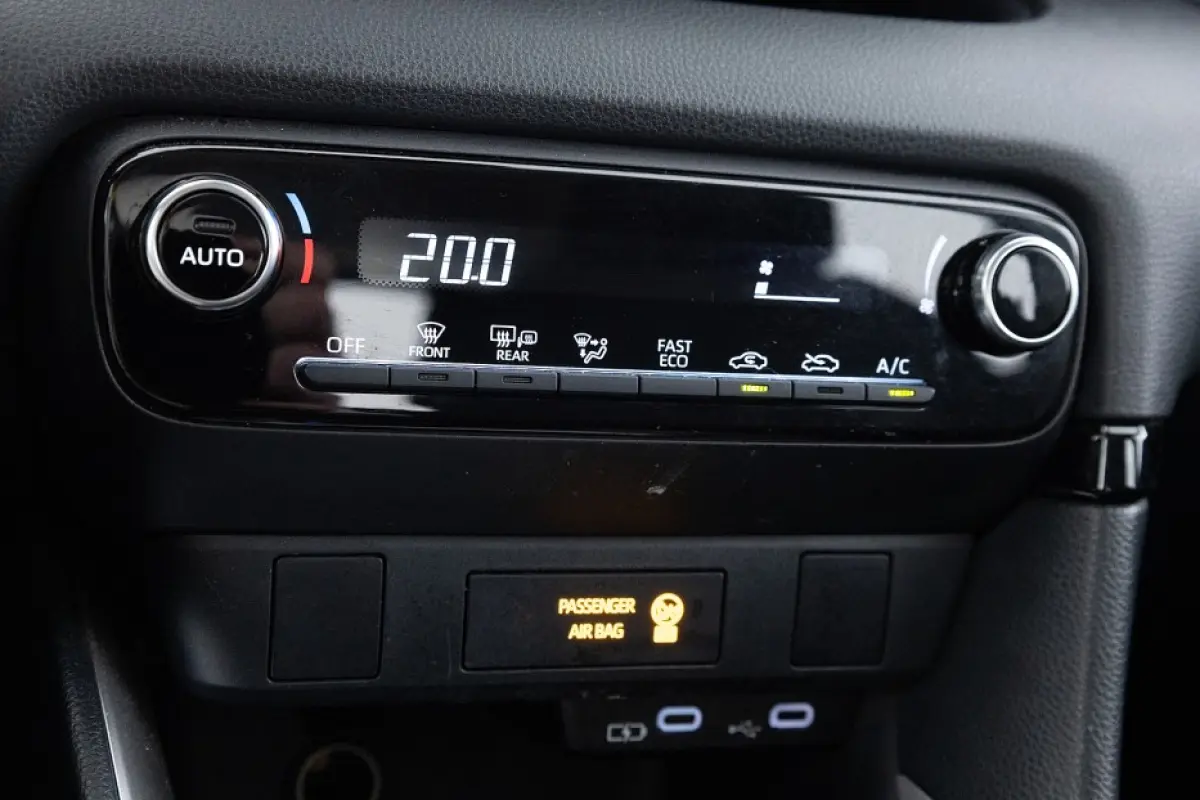1.5 Hybrid 115 Active | CARPLAY | ECC | VELGEN ✅ 1e Eigenaar