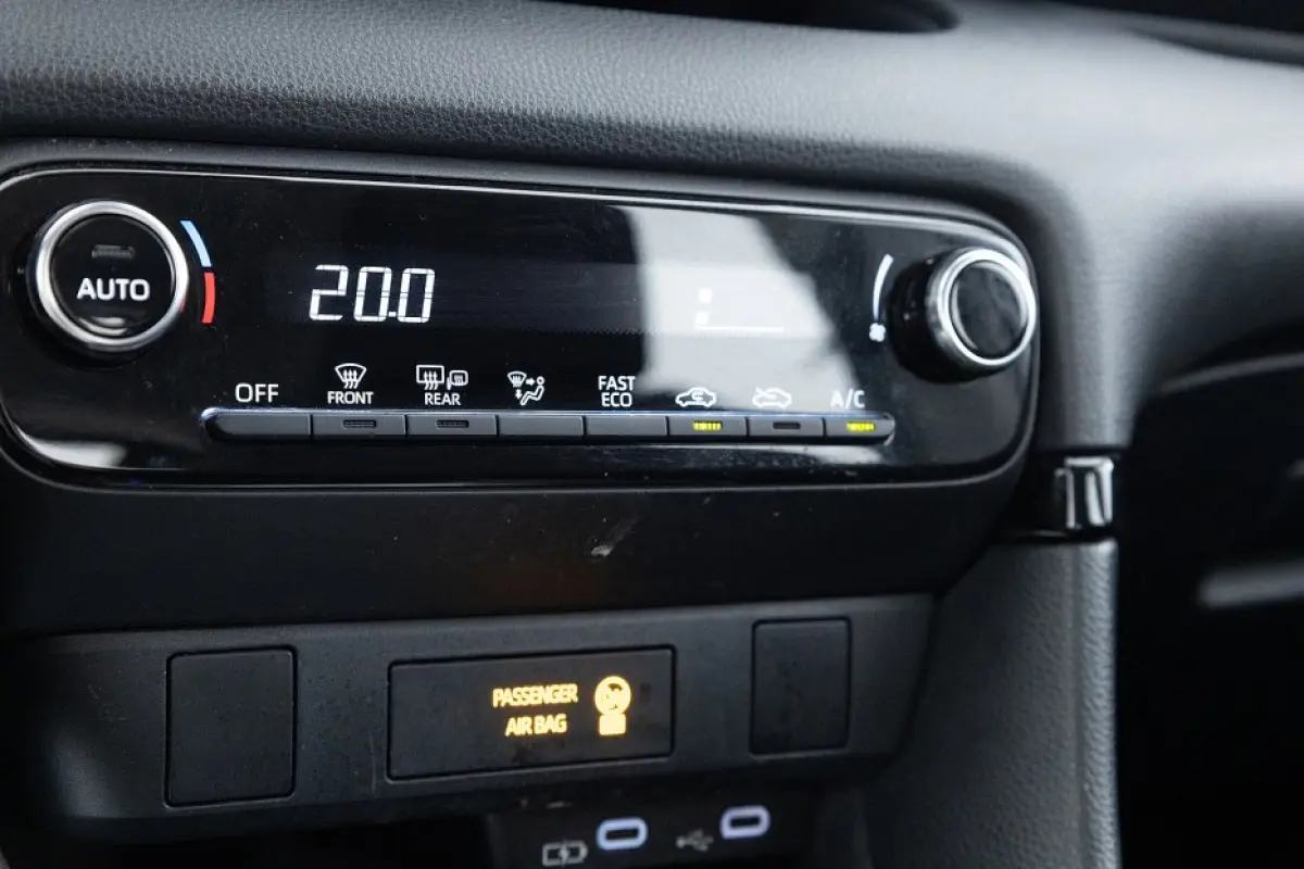 1.5 Hybrid 115 Active | CARPLAY | ECC | VELGEN ✅ 1e Eigenaar