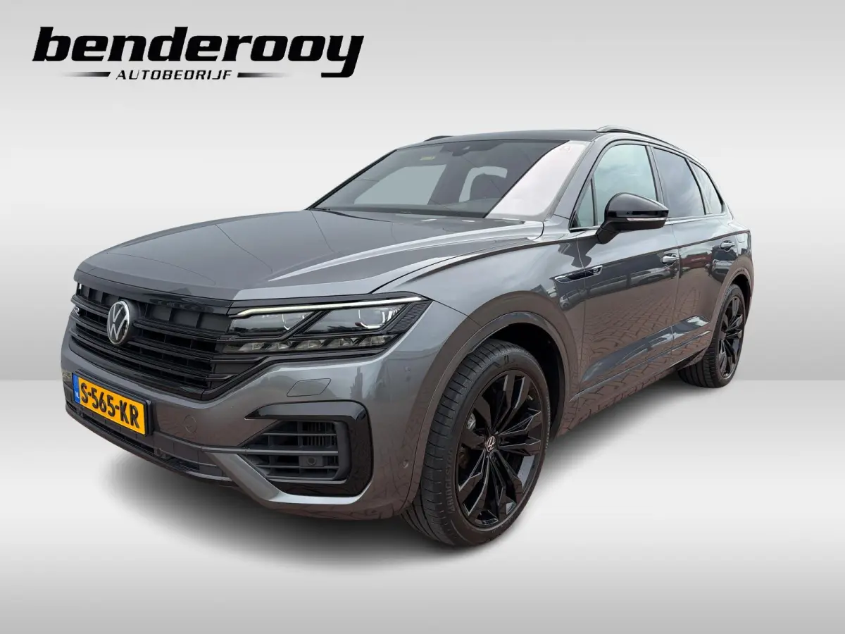 R 3.0 TSi eHybrid 462pk | Luchtvering | Pano | Trekhaak