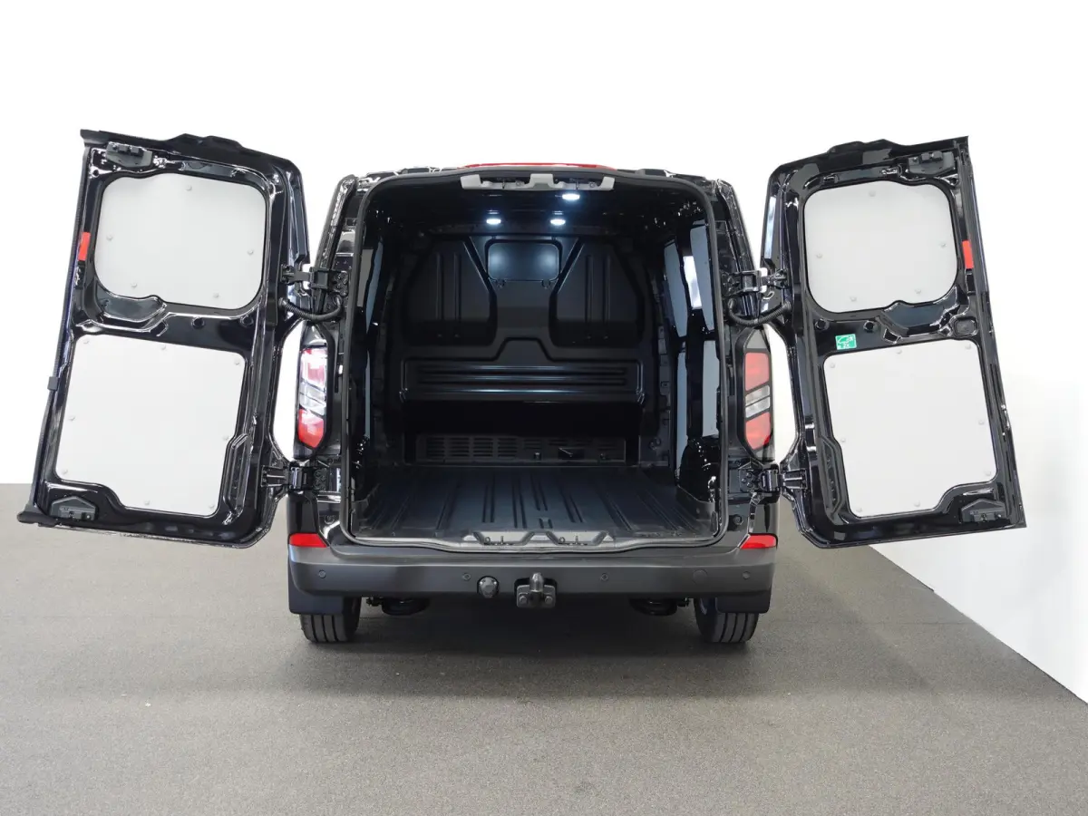 300 2.0 TDCI L2H1 Trend Nieuw Model Automaat Trekhaak Camera Navigatie Airco Apple CarPlay Adaptive Cruise Control Lane Assist