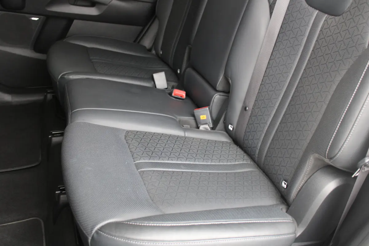 1.6 T-GDI Hybrid 2WD ExecutiveLine 7p. | 7-persoons | Ledere bekleding | Elektrische achterklep | 360 camera | Bose Audio |