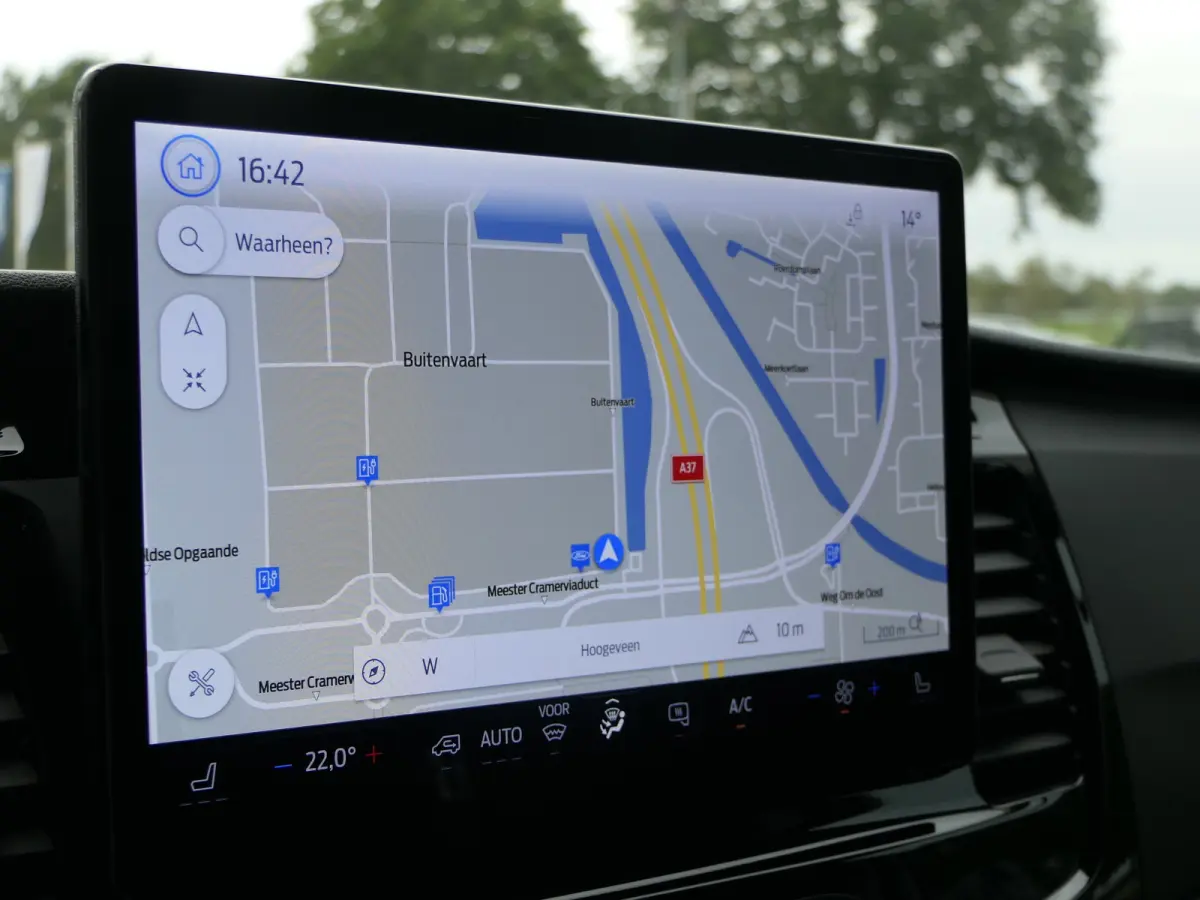 350 L2H3 Trend 68 kWh | Laadruimte Pakket | Navigatie | Stoelverwarming | Bijrijdersbank | CarPlay/Android Auto