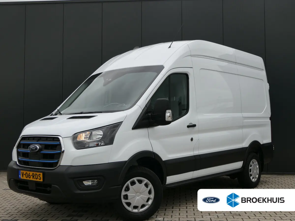 350 L2H3 Trend 68 kWh | Laadruimte Pakket | Navigatie | Stoelverwarming | Bijrijdersbank | CarPlay/Android Auto