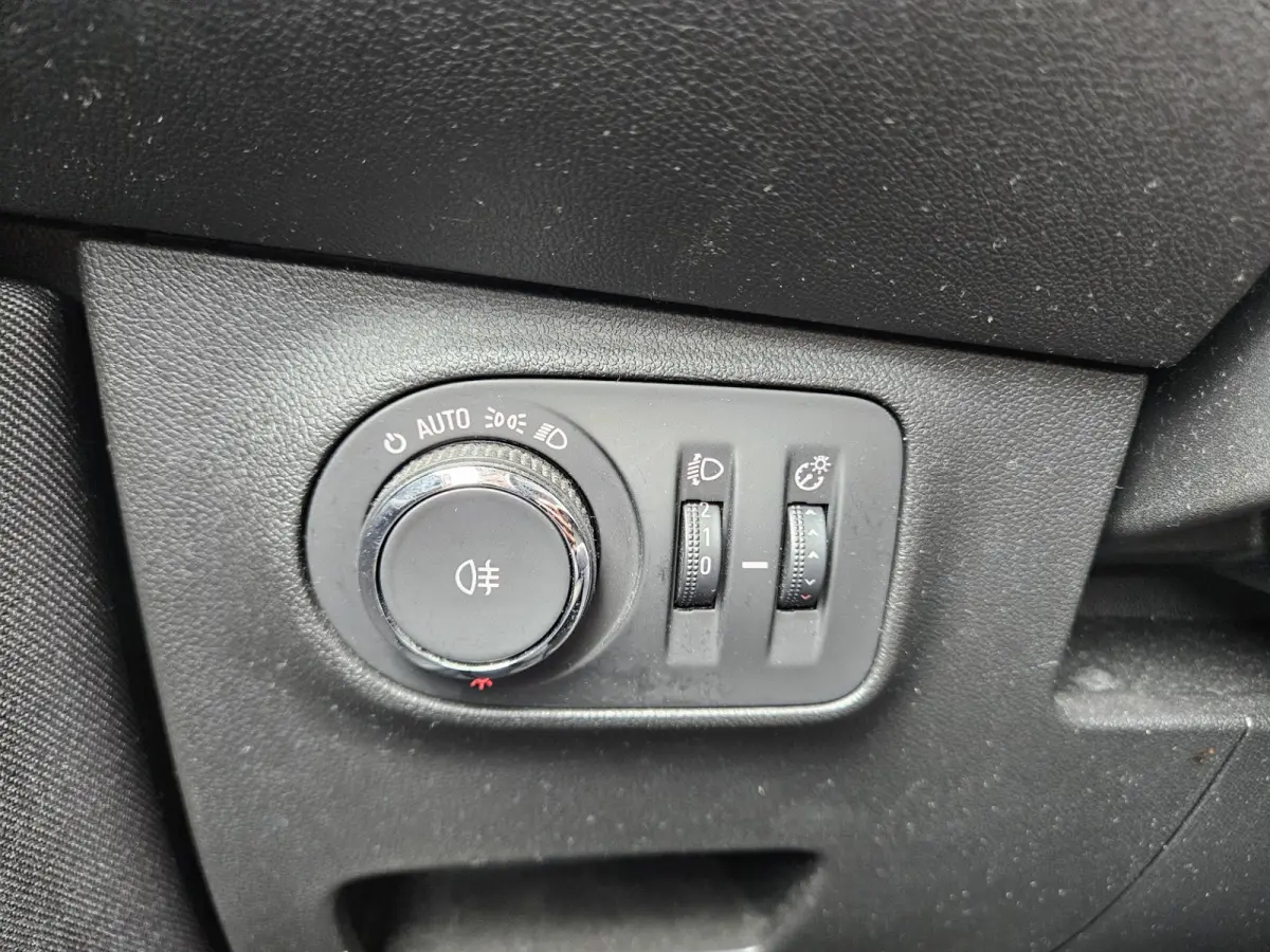 1.4 Black Edition Airco! Cruise Control! Navigatie! Leuke/Nette Auto! NAP!