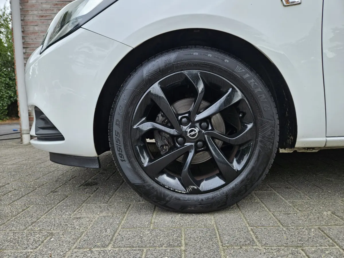 1.4 Black Edition Airco! Cruise Control! Navigatie! Leuke/Nette Auto! NAP!