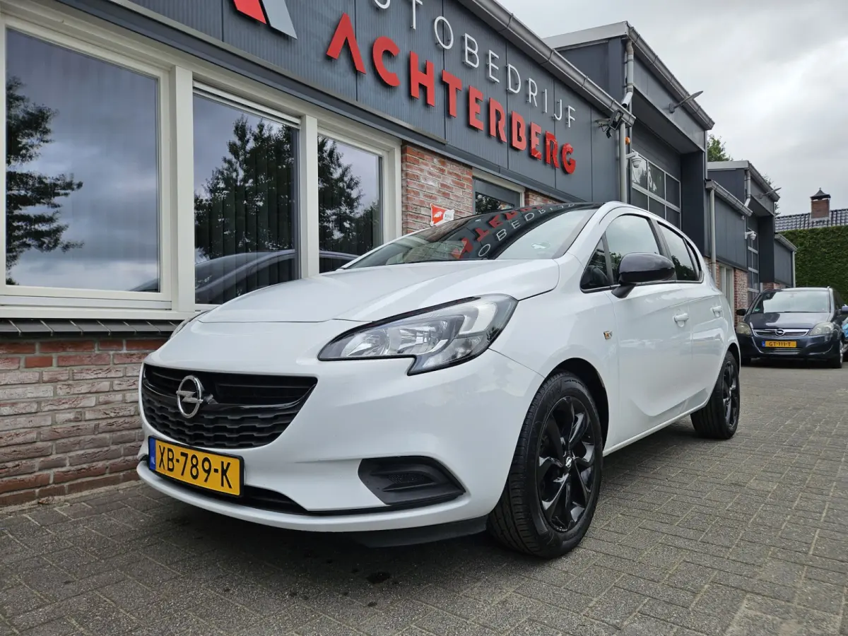 1.4 Black Edition Airco! Cruise Control! Navigatie! Leuke/Nette Auto! NAP!