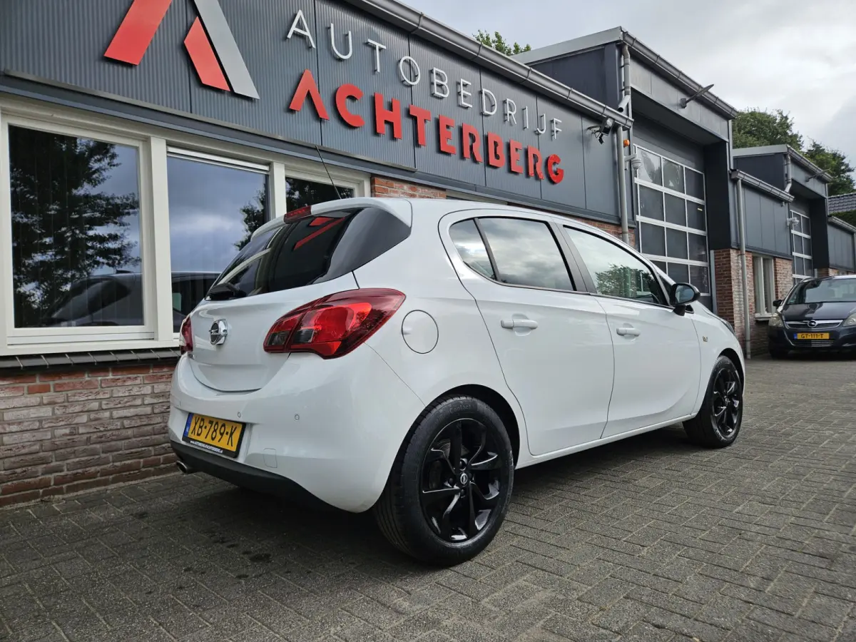 1.4 Black Edition Airco! Cruise Control! Navigatie! Leuke/Nette Auto! NAP!