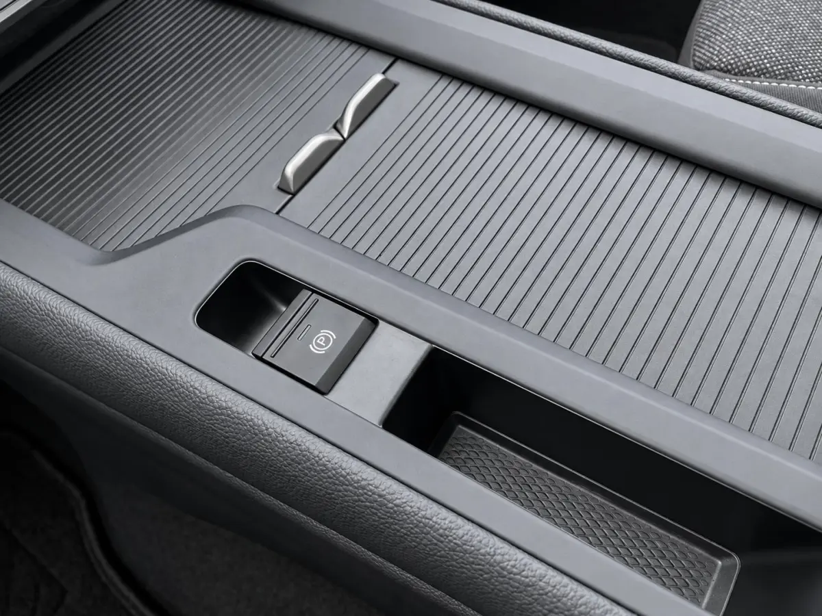 1.5 TSI MHEV DSG Selection 2025 New model! Navi Carplay Full LED PDC VA+ Camera Adaptive Cruise Control 19" LM Velgen