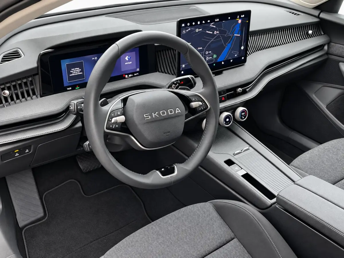 1.5 TSI MHEV DSG Selection 2025 New model! Navi Carplay Full LED PDC VA+ Camera Adaptive Cruise Control 19" LM Velgen