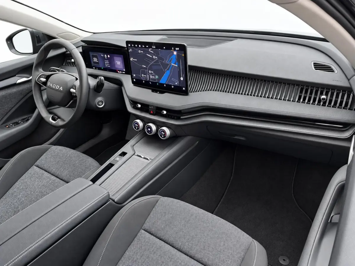 1.5 TSI MHEV DSG Selection 2025 New model! Navi Carplay Full LED PDC VA+ Camera Adaptive Cruise Control 19" LM Velgen
