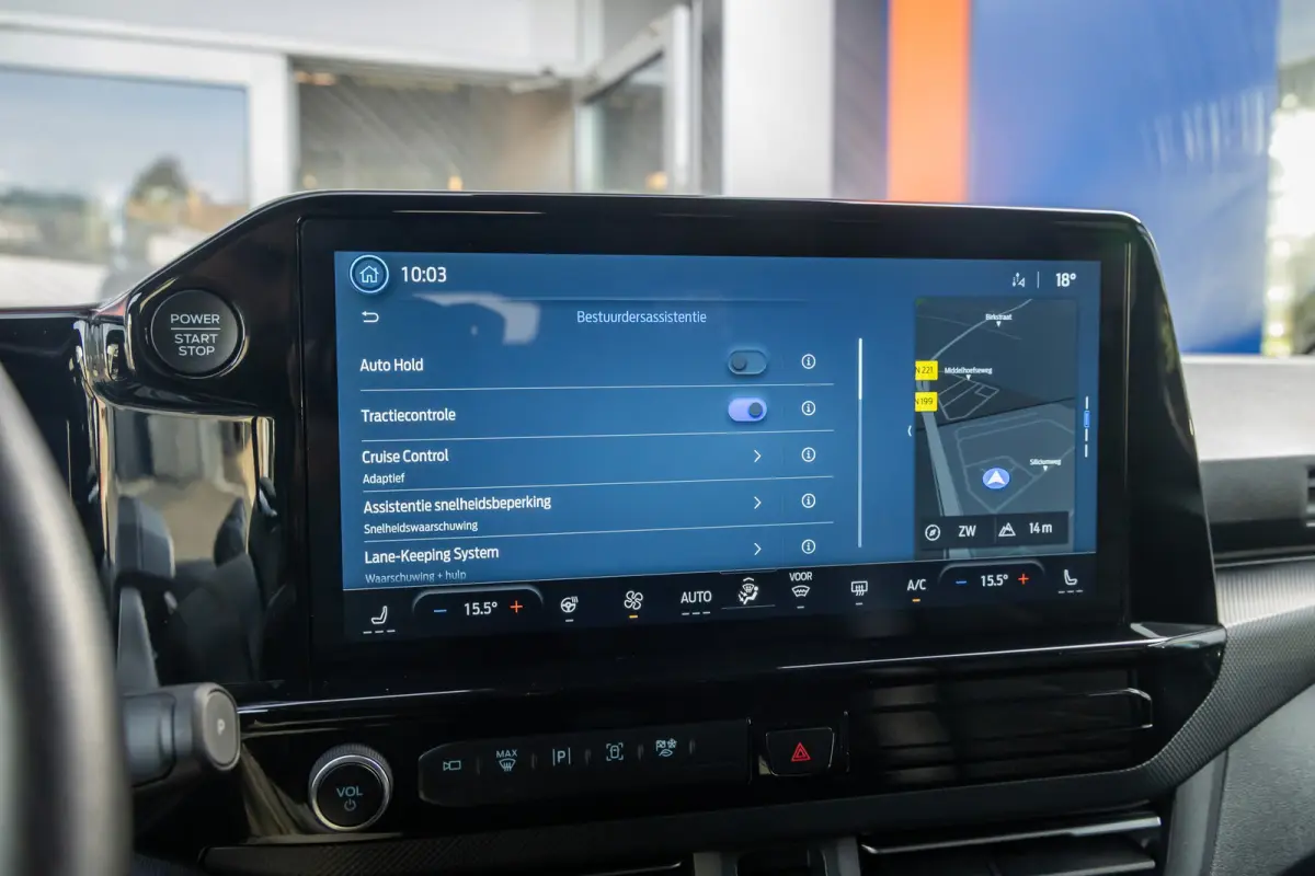 320 2.5 PHEV L2H1 Limited Black Platinum Dubbel Cabine | DEMO-DEAL | 360 camera | Leder | Cruise adaptief | Dubbele zijschuifdeur | Stoel/stuur/voorruit verwarming | Apple Carplay/Android Au