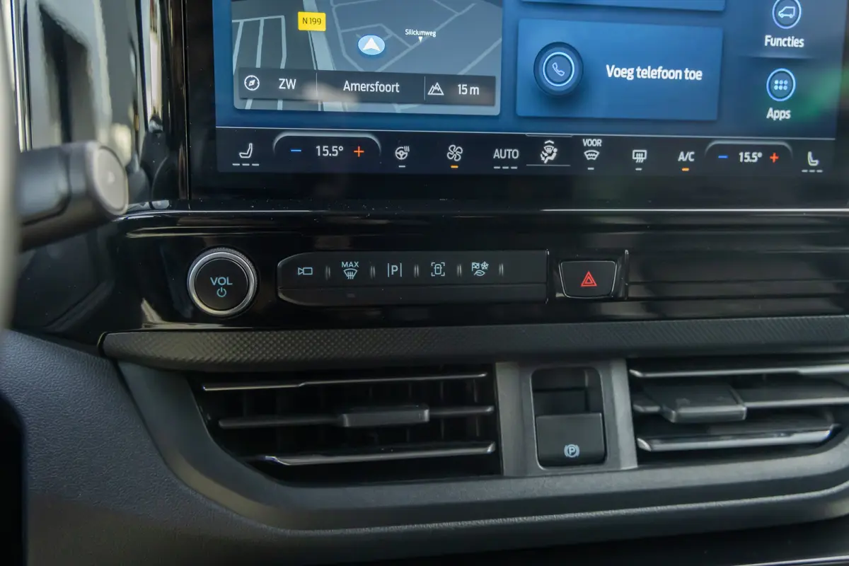 320 2.5 PHEV L2H1 Limited Black Platinum Dubbel Cabine | DEMO-DEAL | 360 camera | Leder | Cruise adaptief | Dubbele zijschuifdeur | Stoel/stuur/voorruit verwarming | Apple Carplay/Android Au