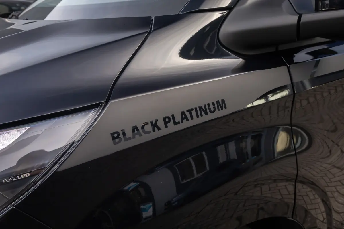 320 2.5 PHEV L2H1 Limited Black Platinum Dubbel Cabine | DEMO-DEAL | 360 camera | Leder | Cruise adaptief | Dubbele zijschuifdeur | Stoel/stuur/voorruit verwarming | Apple Carplay/Android Au