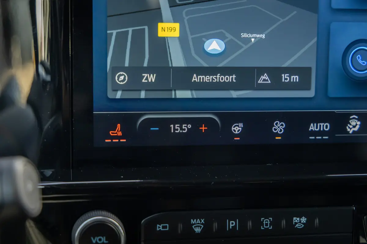 320 2.5 PHEV L2H1 Limited Black Platinum Dubbel Cabine | DEMO-DEAL | 360 camera | Leder | Cruise adaptief | Dubbele zijschuifdeur | Stoel/stuur/voorruit verwarming | Apple Carplay/Android Au