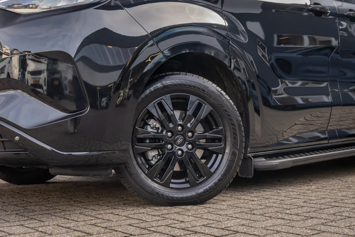 320 2.5 PHEV L2H1 Limited Black Platinum Dubbel Cabine | DEMO-DEAL | 360 camera | Leder | Cruise adaptief | Dubbele zijschuifdeur | Stoel/stuur/voorruit verwarming | Apple Carplay/Android Au