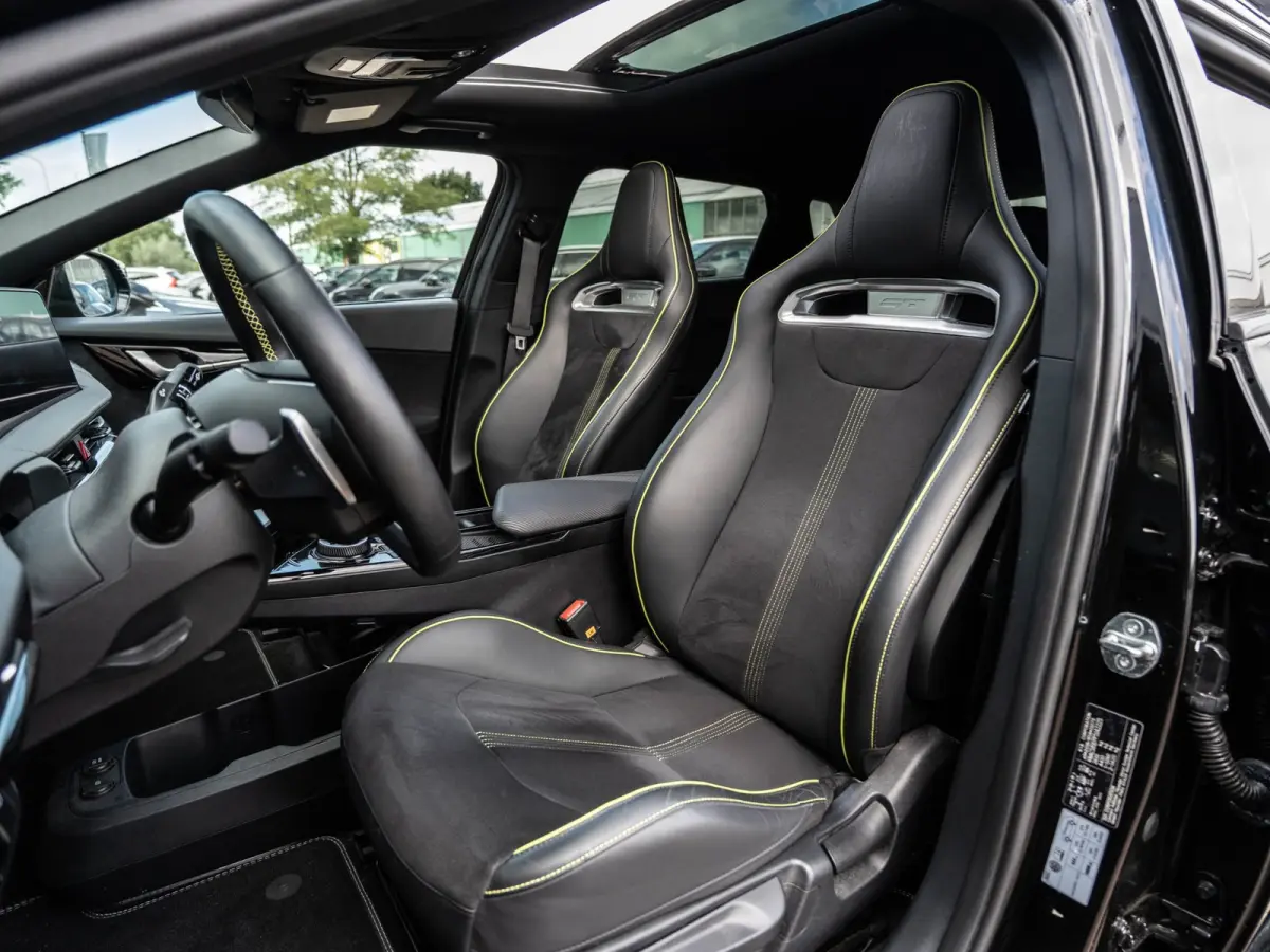 GT AWD 77.4 kWh 585PK | SOH 99.5% | WLTP 424KM | Pano | Matrix | Surround View