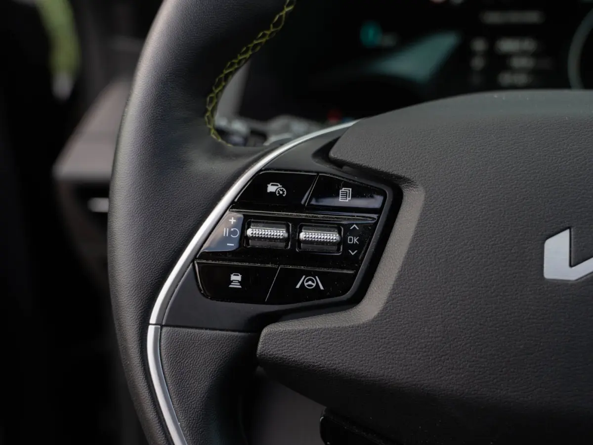 GT AWD 77.4 kWh 585PK | SOH 99.5% | WLTP 424KM | Pano | Matrix | Surround View