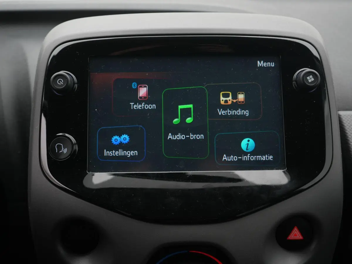 1.0 e-VTi Active | Apple Car Play / Android Play | Airco | DAB+ digitale radio-ontvangst | Pack Premium Active | Pack Techno | Start/stop systeem | 12 Maanden BOVAG Garantie |