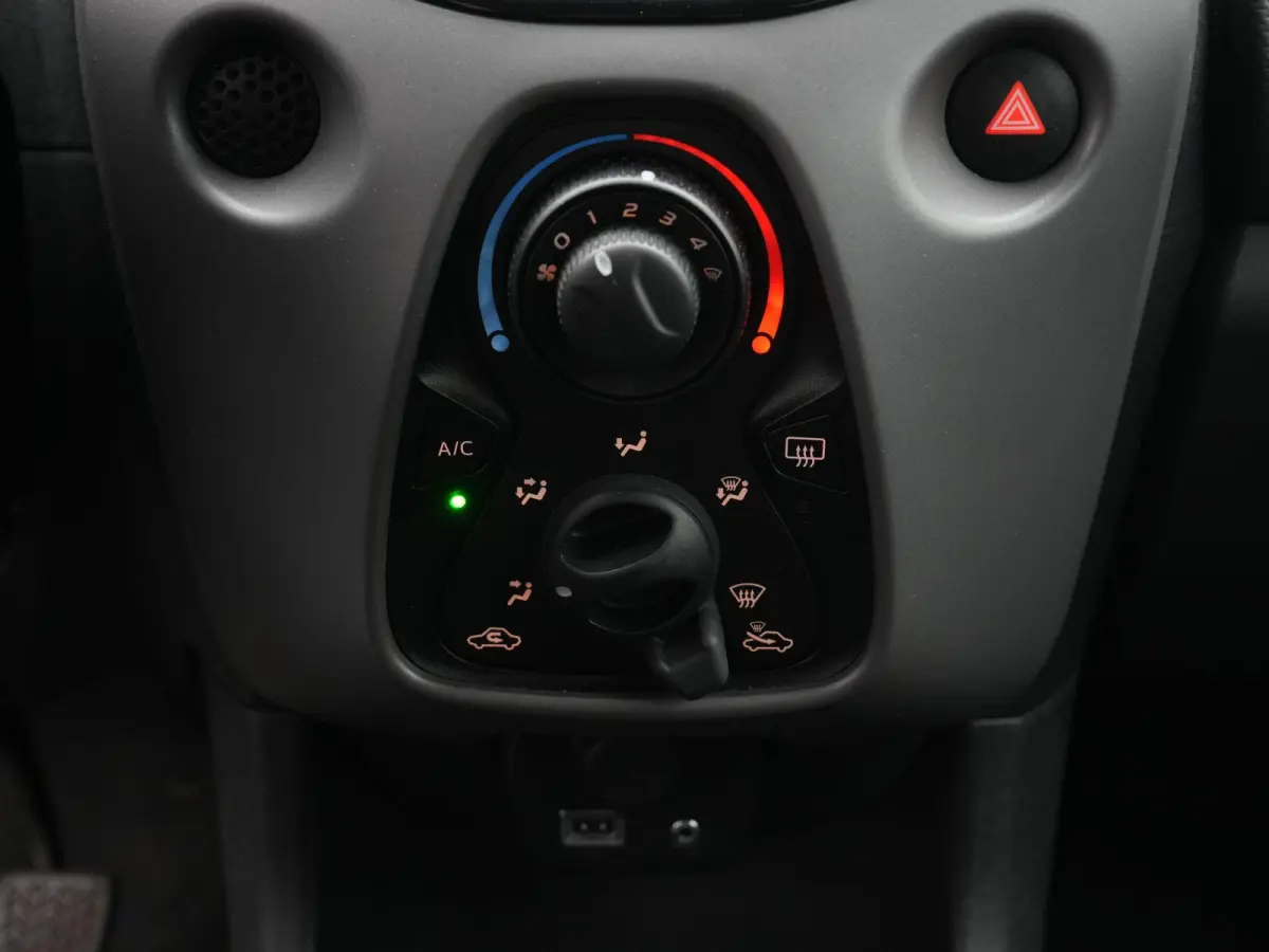 1.0 e-VTi Active | Apple Car Play / Android Play | Airco | DAB+ digitale radio-ontvangst | Pack Premium Active | Pack Techno | Start/stop systeem | 12 Maanden BOVAG Garantie |