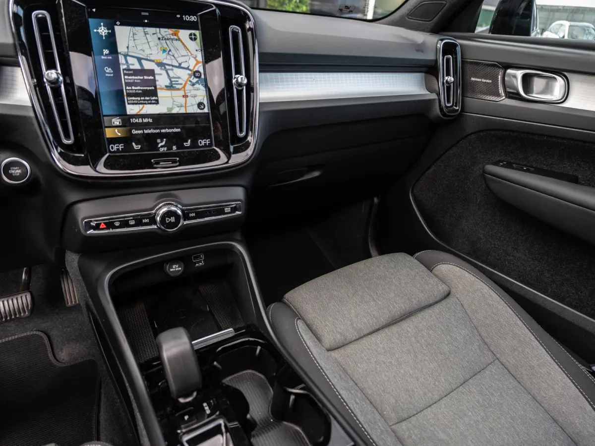 1.5 T5 Plug-in hybrid Plus Dark | Pano | H/K Sound | Camera | BTW