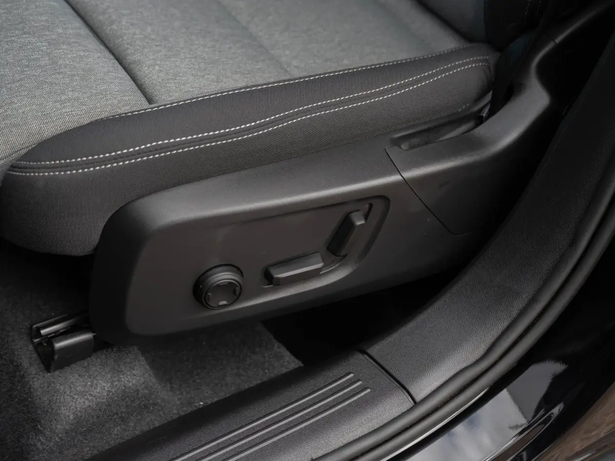 1.5 T5 Plug-in hybrid Plus Dark | Pano | H/K Sound | Camera | BTW