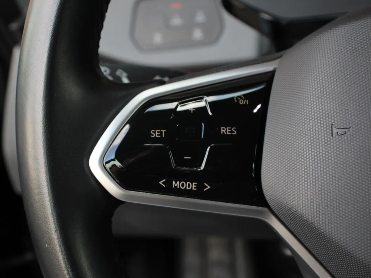 Pro 58 kWh Camera Apple Carplay Stoelverwarming Navigatie Android Auto Climate Control Navigatie Cruise control Parkeersensoren voor achter LED