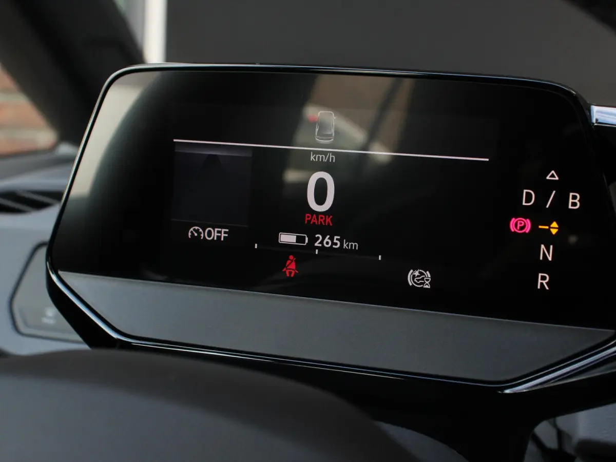 Pro 58 kWh Camera Apple Carplay Stoelverwarming Navigatie Android Auto Climate Control Navigatie Cruise control Parkeersensoren voor achter LED