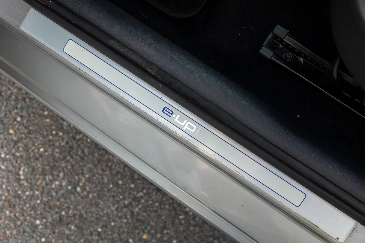 E-up! Soh 80% I Climate I Cruise I Parkeersensoren I Stoelverwarming I LM Velgen