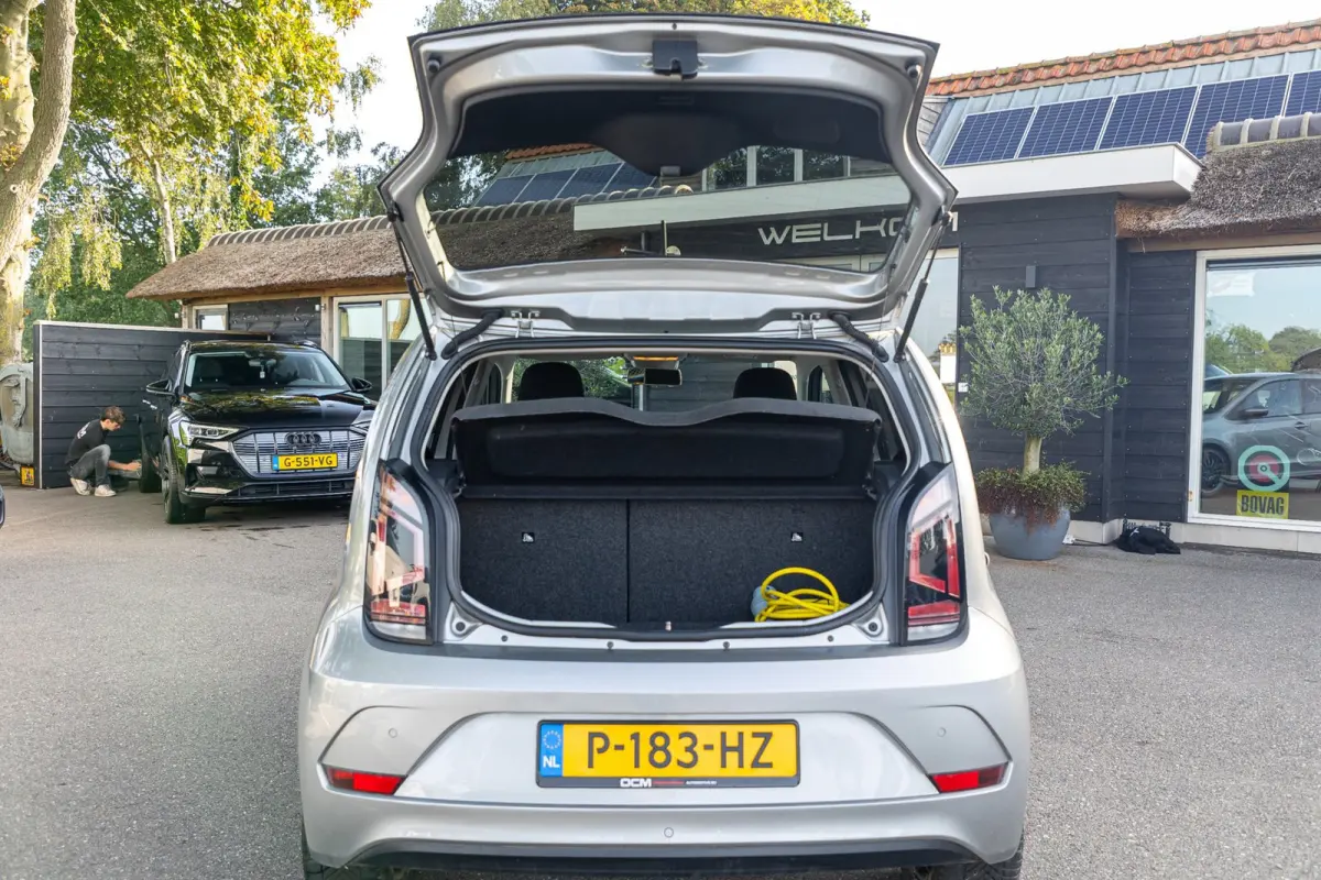 E-up! Soh 80% I Climate I Cruise I Parkeersensoren I Stoelverwarming I LM Velgen