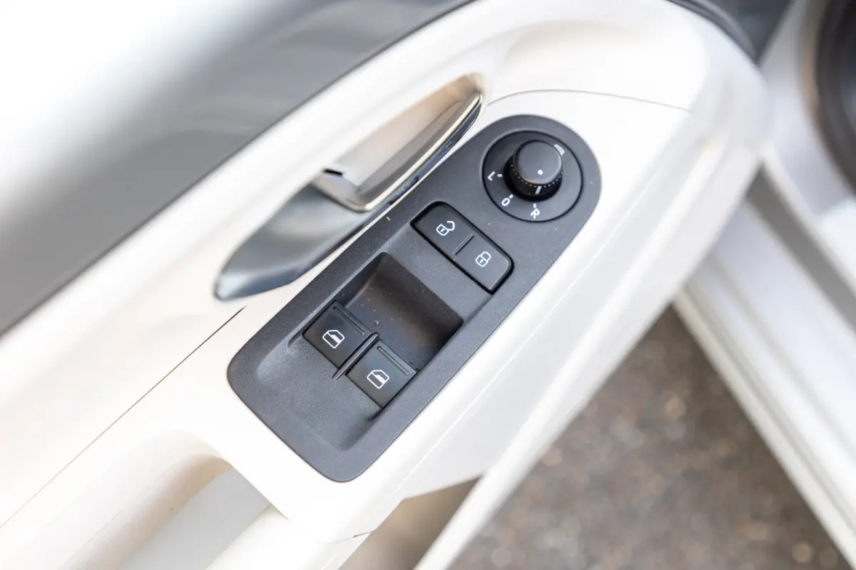 E-up! Soh 80% I Climate I Cruise I Parkeersensoren I Stoelverwarming I LM Velgen