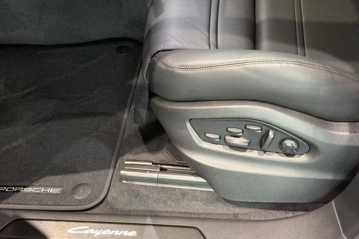 3.0 E-Hybrid Black Edition