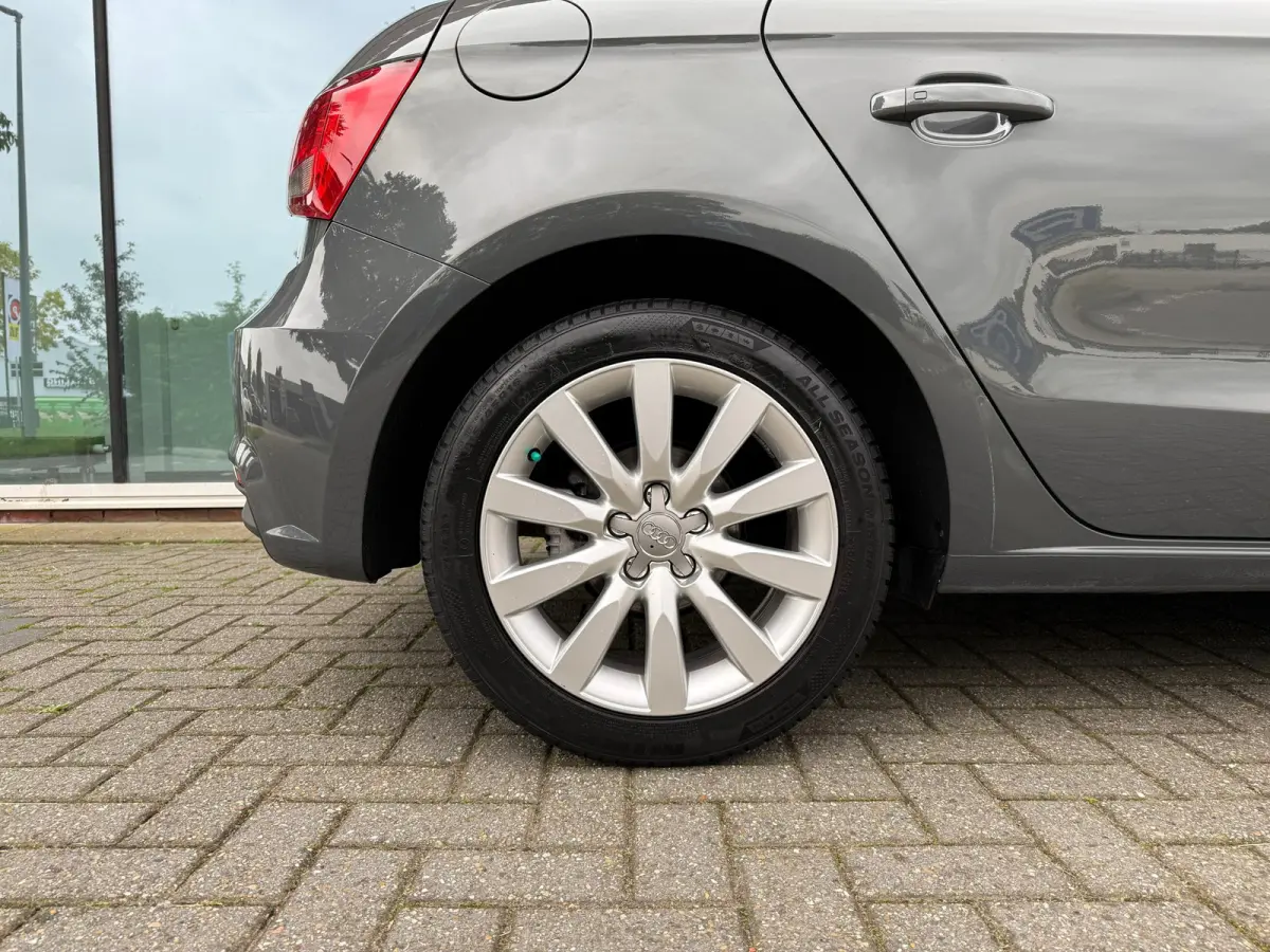 1.0 TFSI Advance Sport - Pano/Schuifdak - Navi - Half Leder