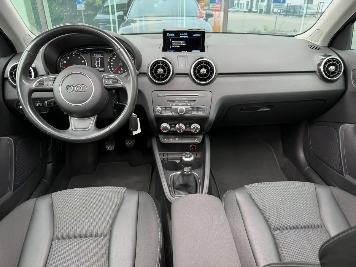1.0 TFSI Advance Sport - Pano/Schuifdak - Navi - Half Leder