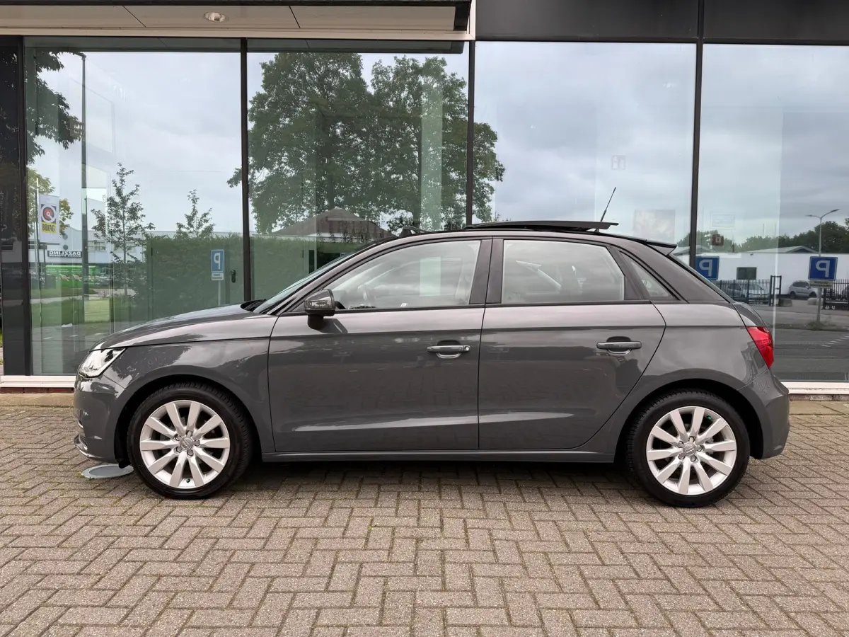 1.0 TFSI Advance Sport - Pano/Schuifdak - Navi - Half Leder