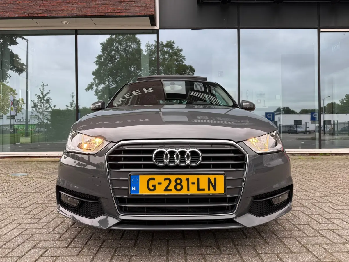 1.0 TFSI Advance Sport - Pano/Schuifdak - Navi - Half Leder